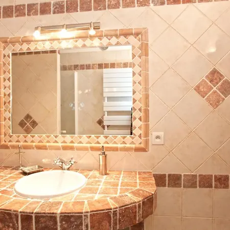 Apartment Campu Latinu Lama