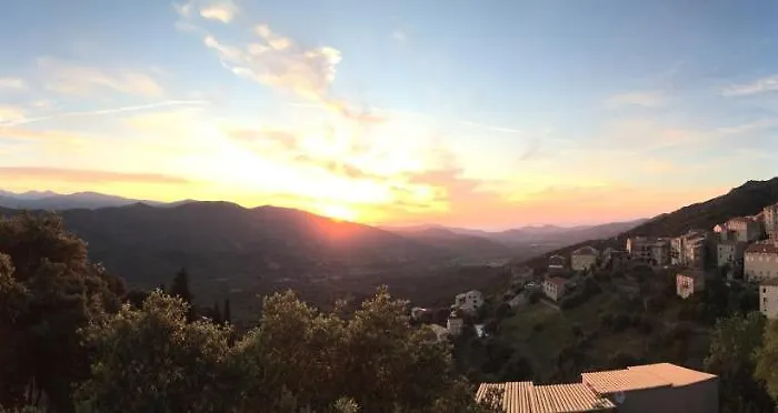 Campu Latinu アパート