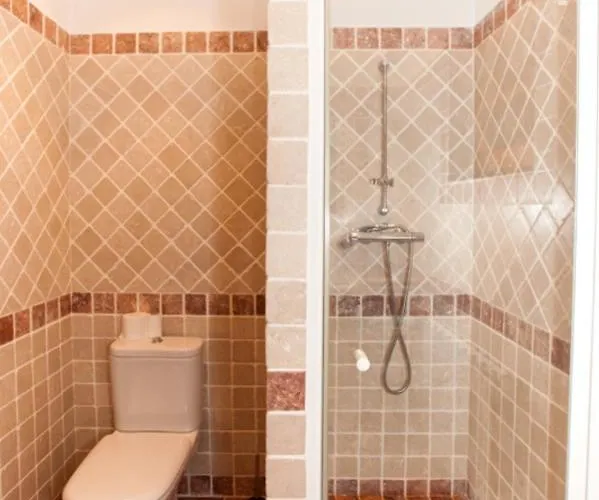 アパート Campu Latinu Lama