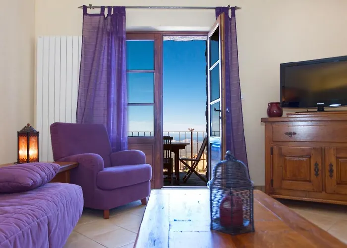 アパート Campu Latinu Lama